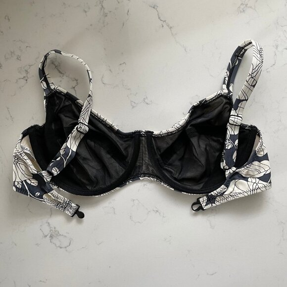 Change Floral Print Bikini Top Adj Straps Back Closure Cream Grey Blk Sz 34E - Picture 8 of 11